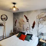 Appartement Papillon***. Location 1er étage. *