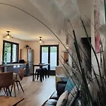 Papillon***. Location 1er étage. Appartement