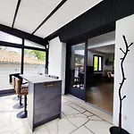 Papillon***. Location 1er étage. Appartamento