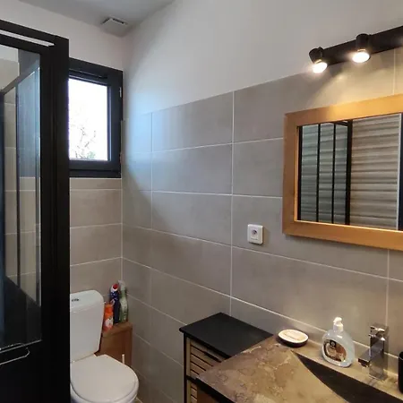 Papillon***. Location 1er Etage. * 龙斯莱班