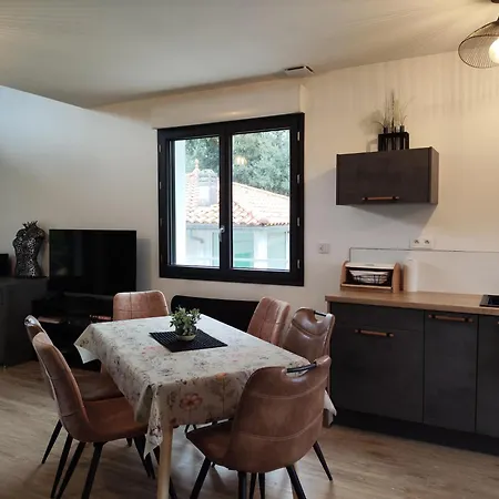 Apartamento Papillon***. Location 1er étage.