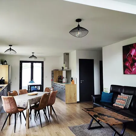 Papillon***. Location 1er étage. Appartamento