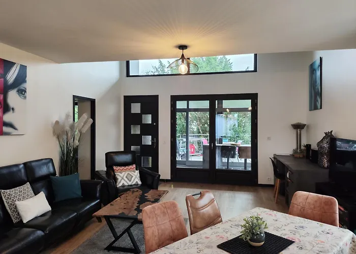 Papillon***. Location 1er étage. * Ronce-les-Bains