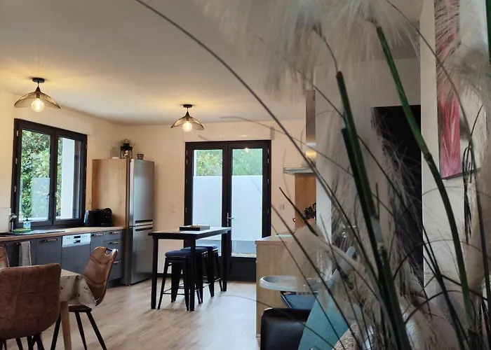 Papillon***. Location 1er étage. Apartamento