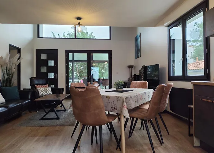 Papillon***. Location 1er étage.