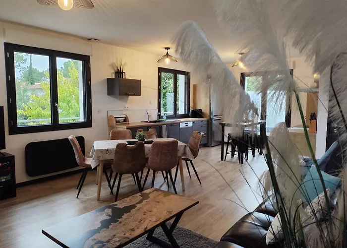 Papillon***. Location 1er étage. *